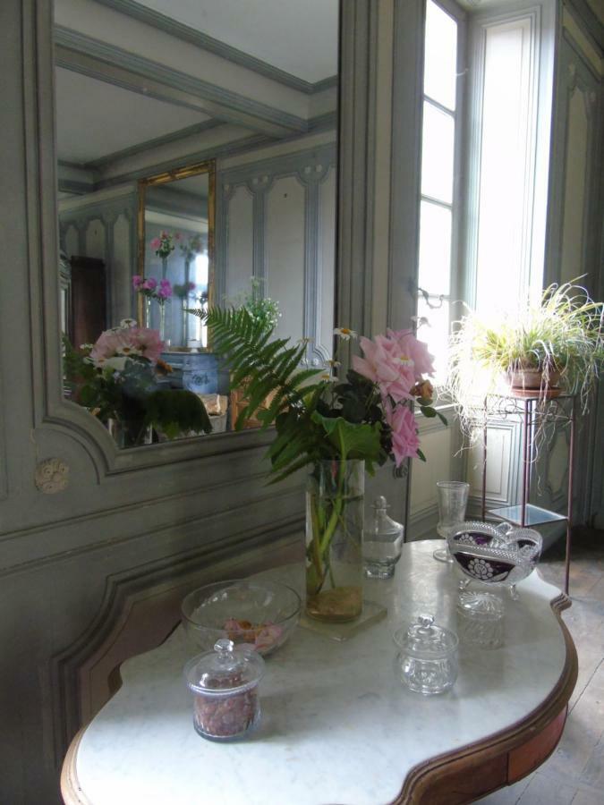 Eco Logis De Chantegrolle Champagne-Mouton Екстер'єр фото